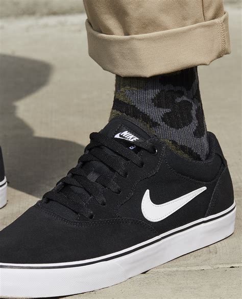 nike sb chron 2 suede